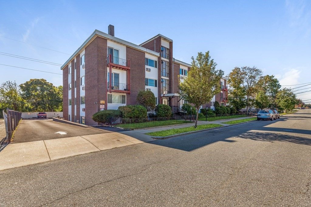 101 Waite St #C1, Malden, MA 02148