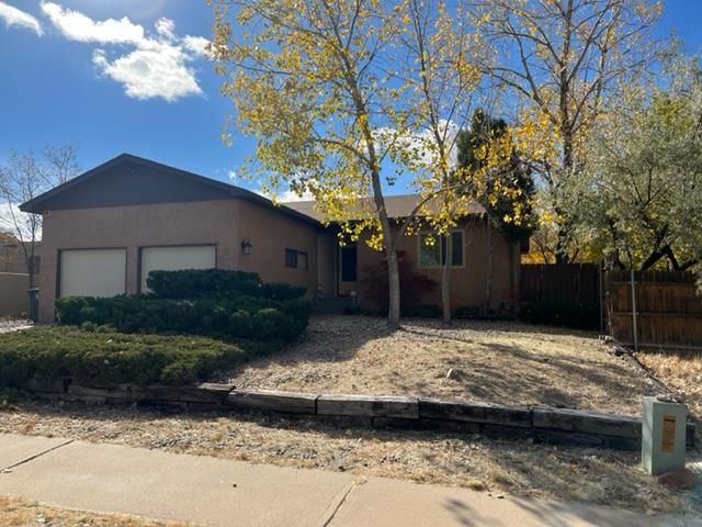 2522 Camino Espuela, Santa Fe, NM 87505