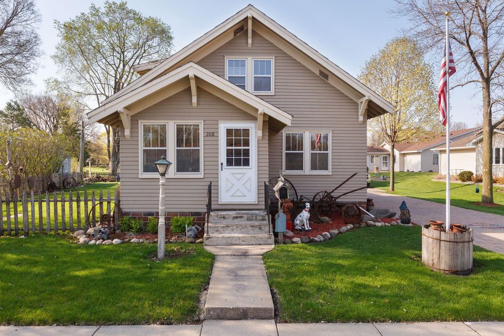 208 6th St W, Jordan, MN 55352 Trulia