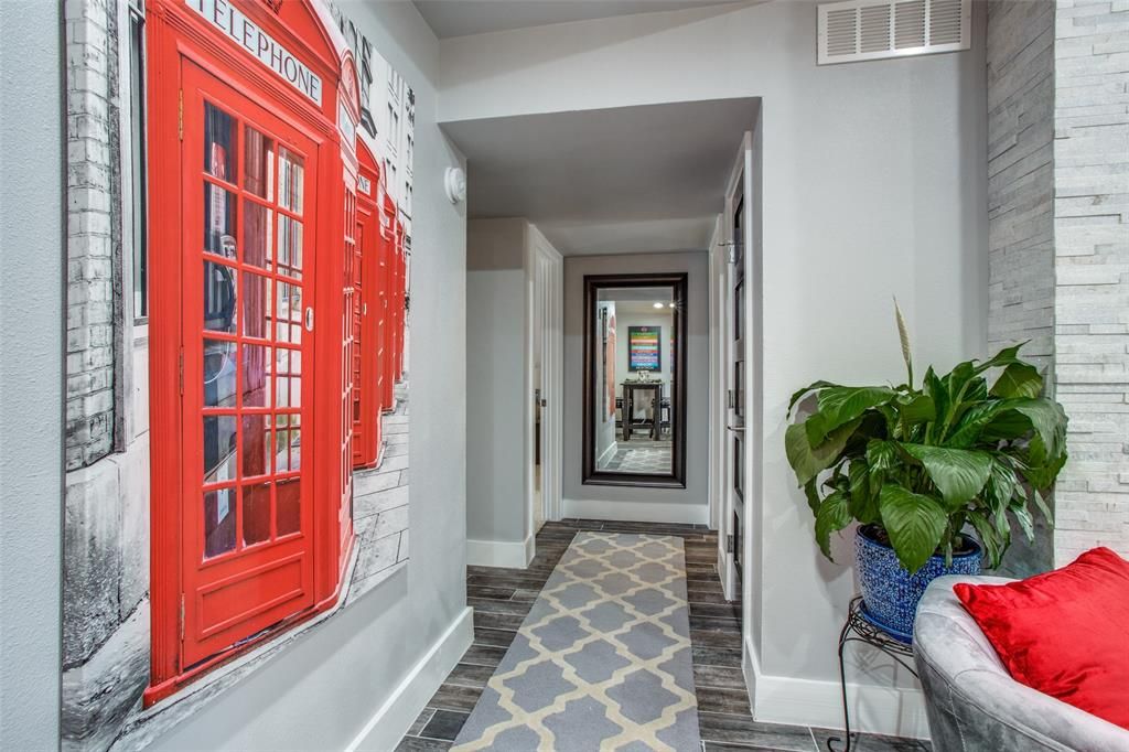 4317 Hartford St #202, Dallas, TX 75219