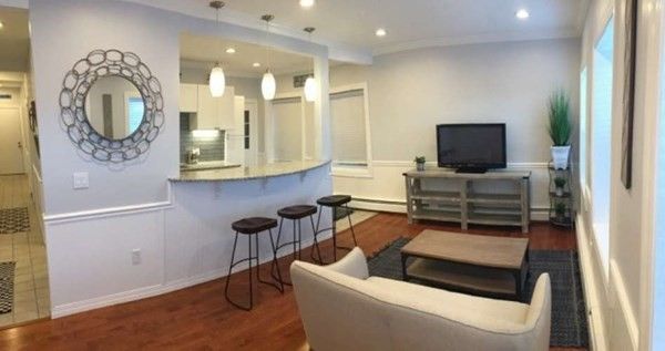 56 Peabody St #1W, Salem, MA 01970