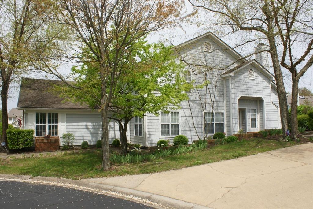 1075 Watson Ct, Lexington, KY 40511