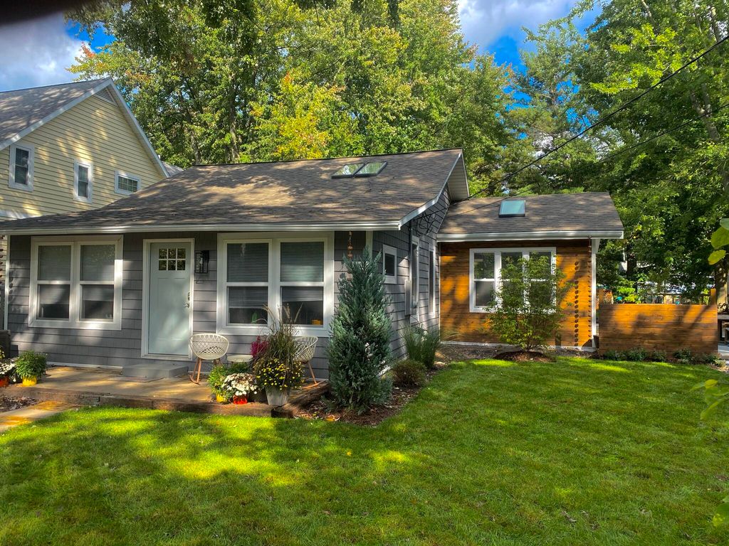 15919 Goodwin Ave, Union Pier, MI 49129 See Est. Value, Schools & More