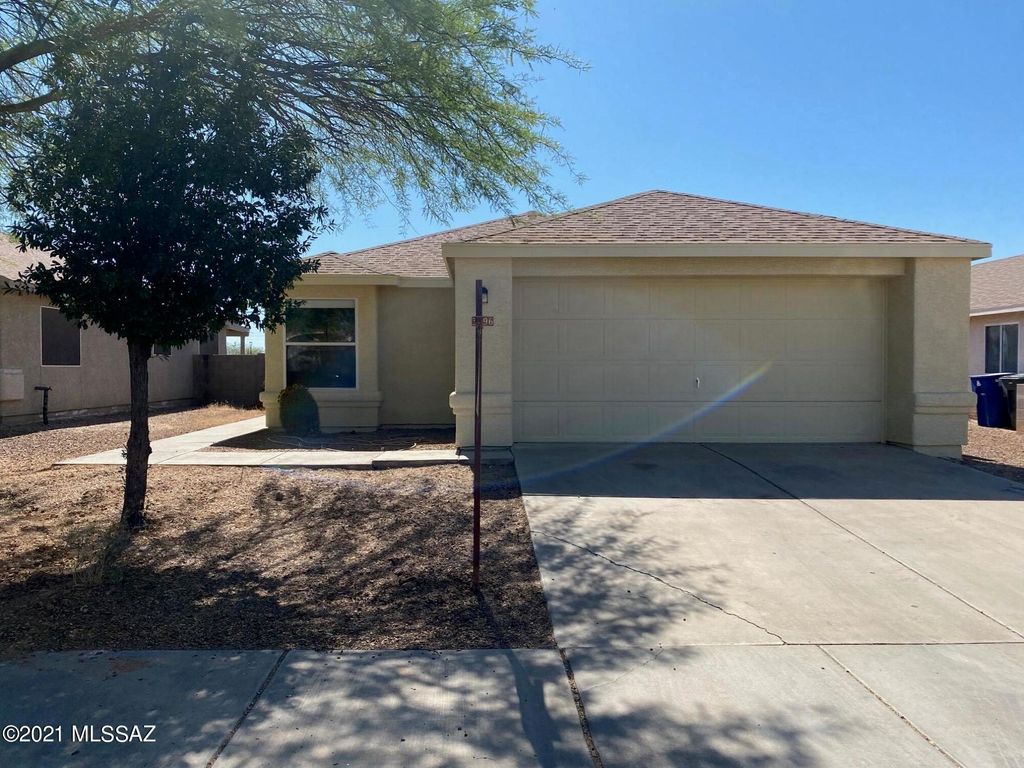 3396 S Crown Dancer Dr, Tucson, AZ 85730