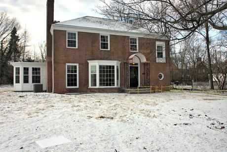 22680 Douglas Rd, Shaker Heights, OH 44122