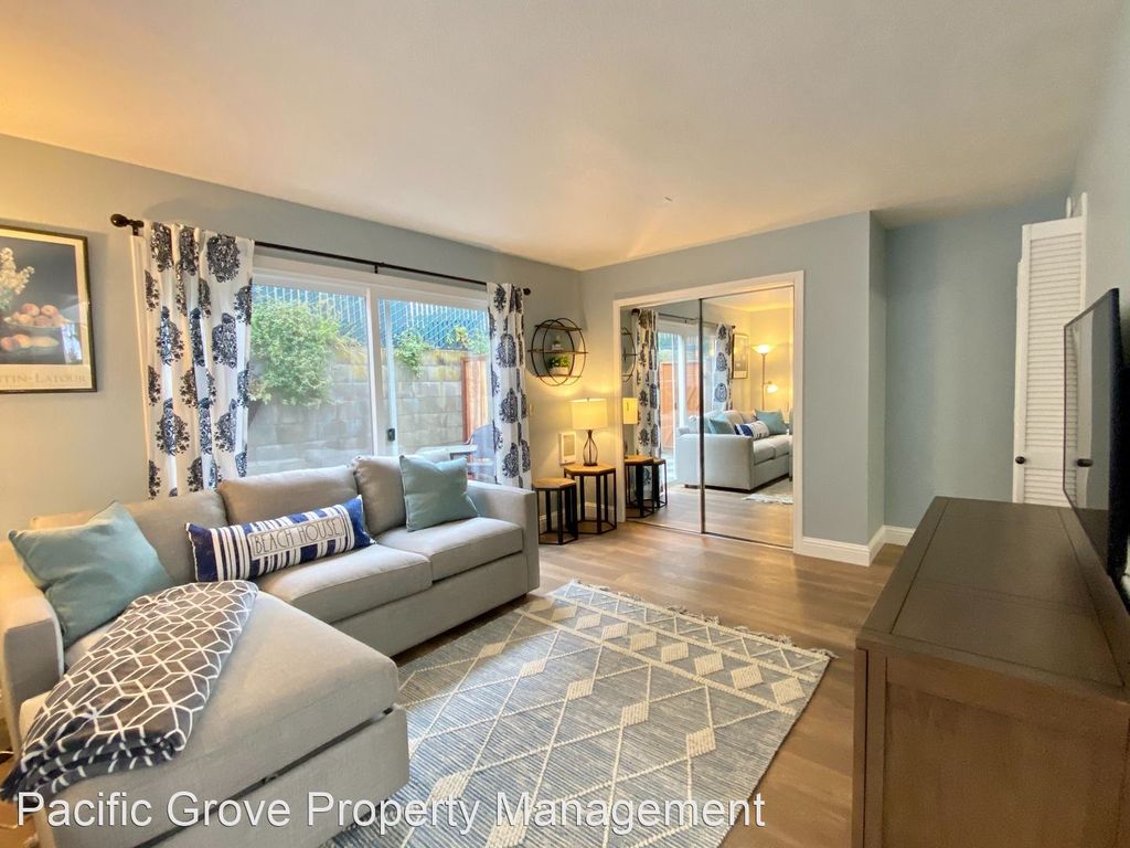 735 Mermaid Ave #A, Pacific Grove, CA 93950
