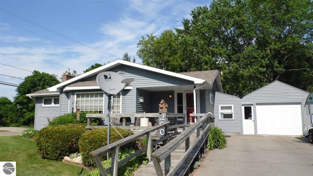 200 S 7th St, West Branch, MI 48661 Trulia