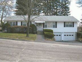 31 Hilton St, Manchester, NH 03104