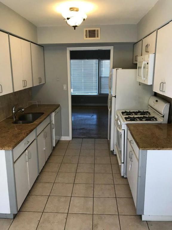 4805 N Harlem Ave #2, Chicago, IL 60656