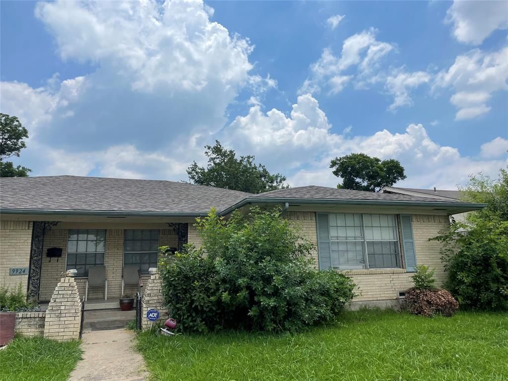 9922 Brockbank Dr, Dallas, TX 75220