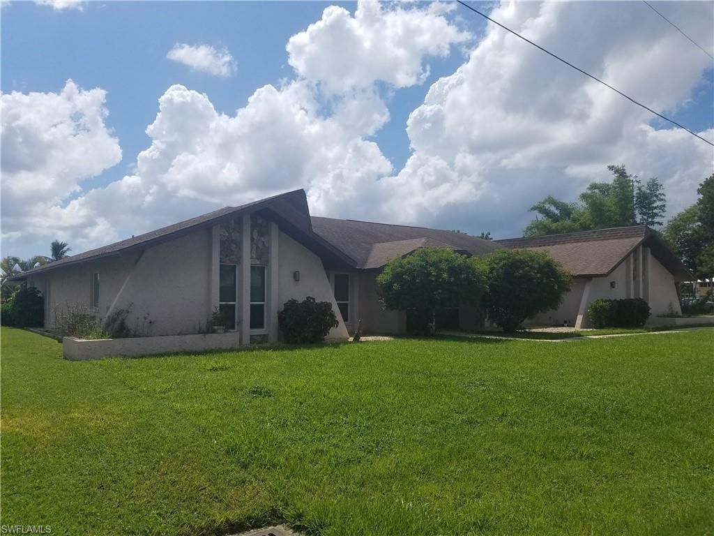 1608 SE 40th Ter, Cape Coral, FL 33904