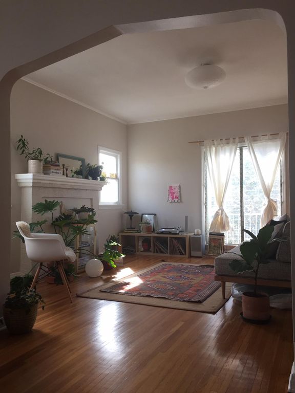 1158 1/2 N Westmoreland Ave, Los Angeles, CA 90029