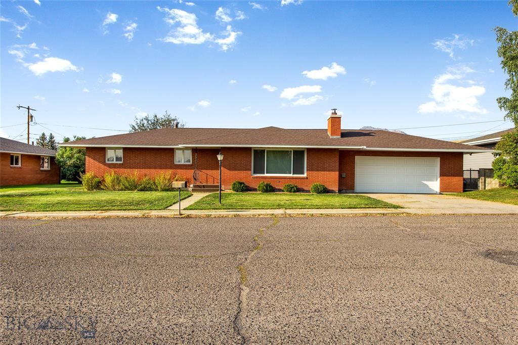 3225 Kossuth St, Butte, MT 59701