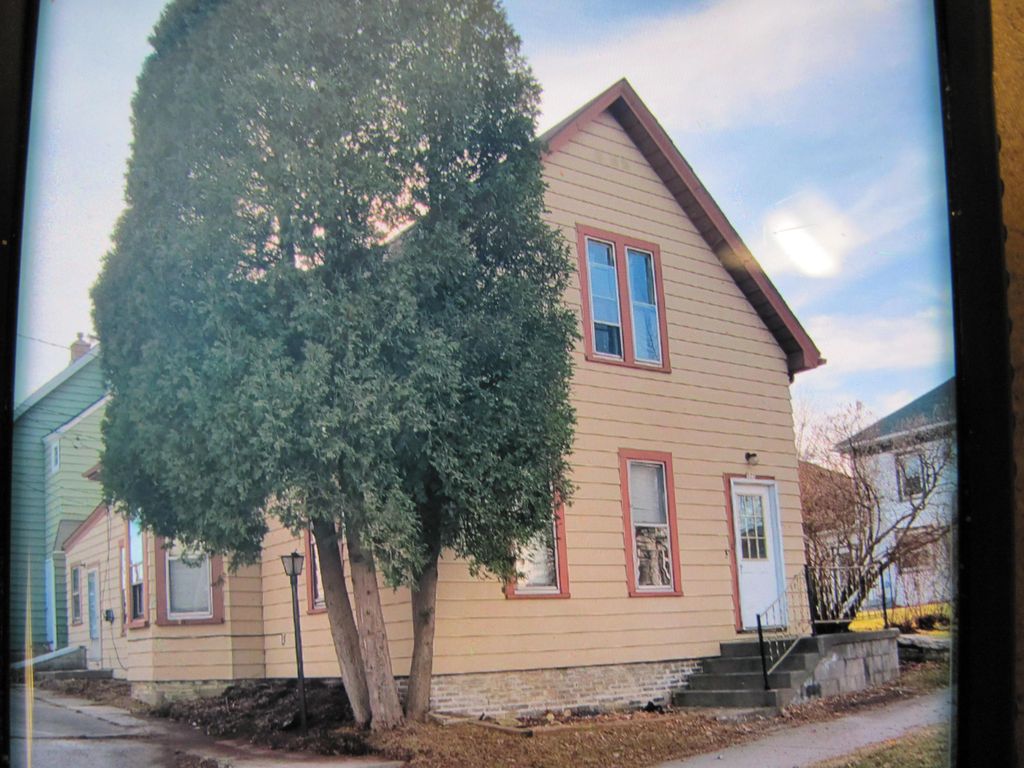 521 Niagara Ave, Sheboygan, WI 53085 4 Bed, 2 Bath Multi 521 Niagara Ave, Sheboygan, WI 53085 4 Bed, 2 Bath Multi