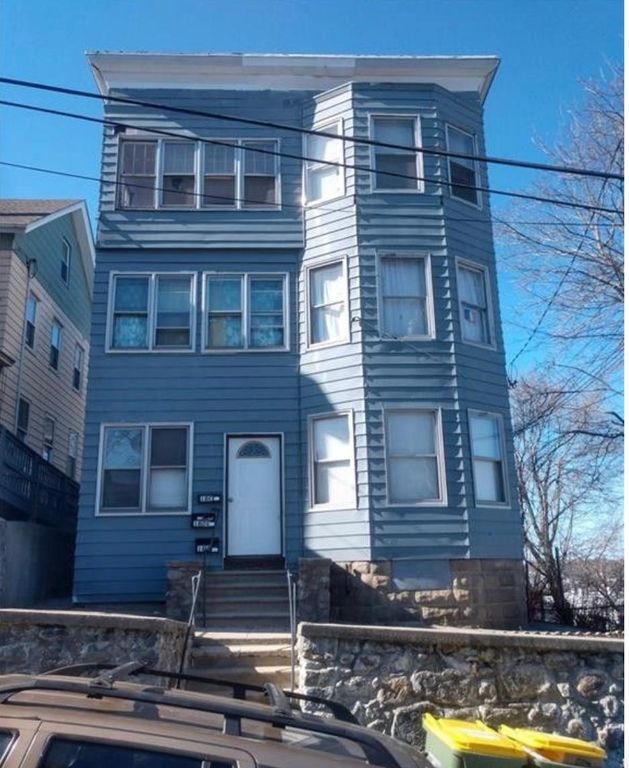 18 Seymour St #2, Waterbury, CT 06708