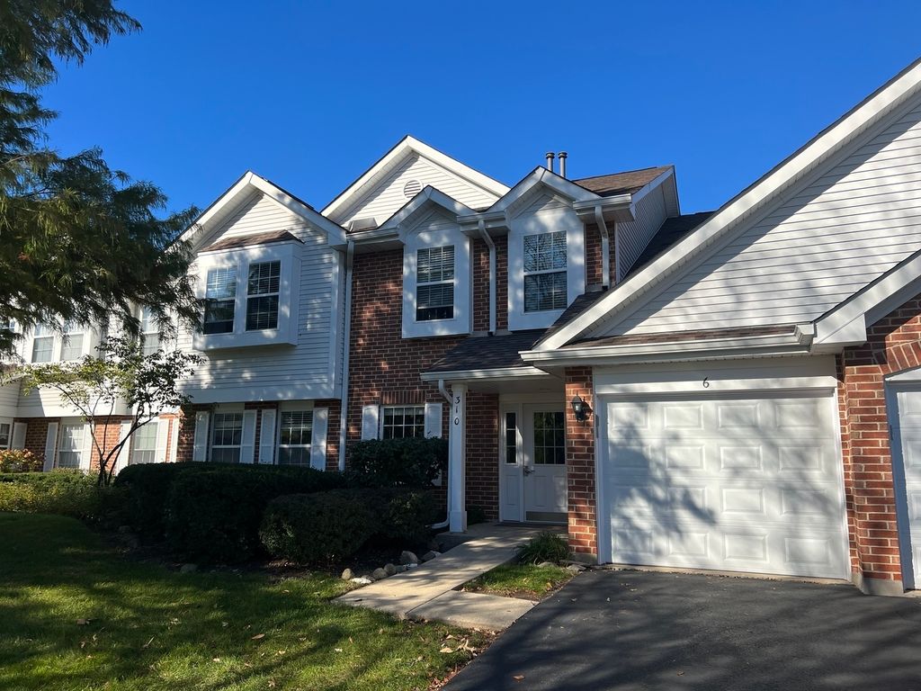 310 Ashbury Ln W #5, Roselle, IL 60172