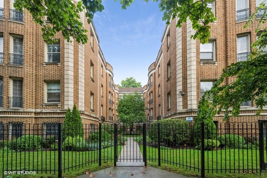 1522 W Fargo Ave #1, Chicago, IL 60626
