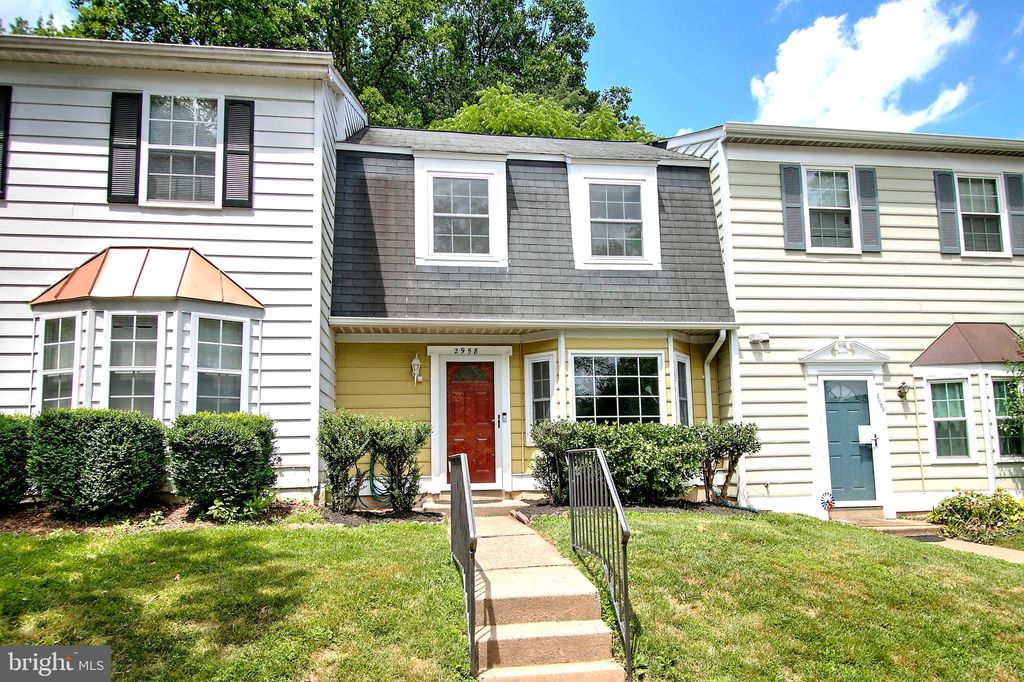 2958 Cyrandall Valley Rd, Oakton, VA 22124