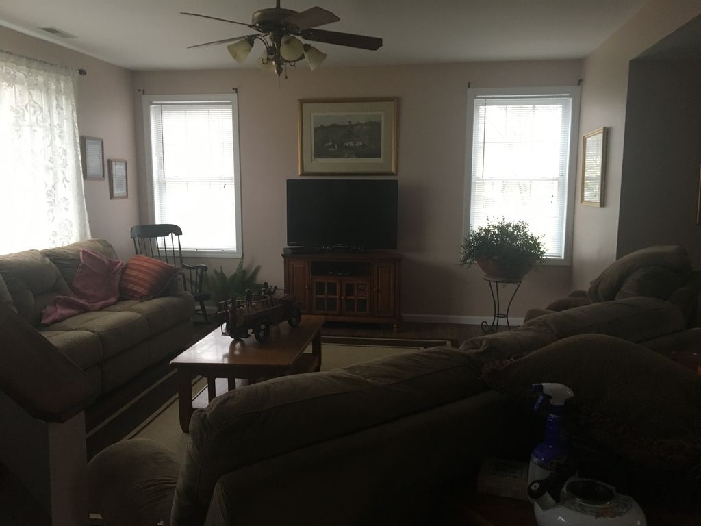 580 Horton Hill Rd, Naugatuck, CT 06770