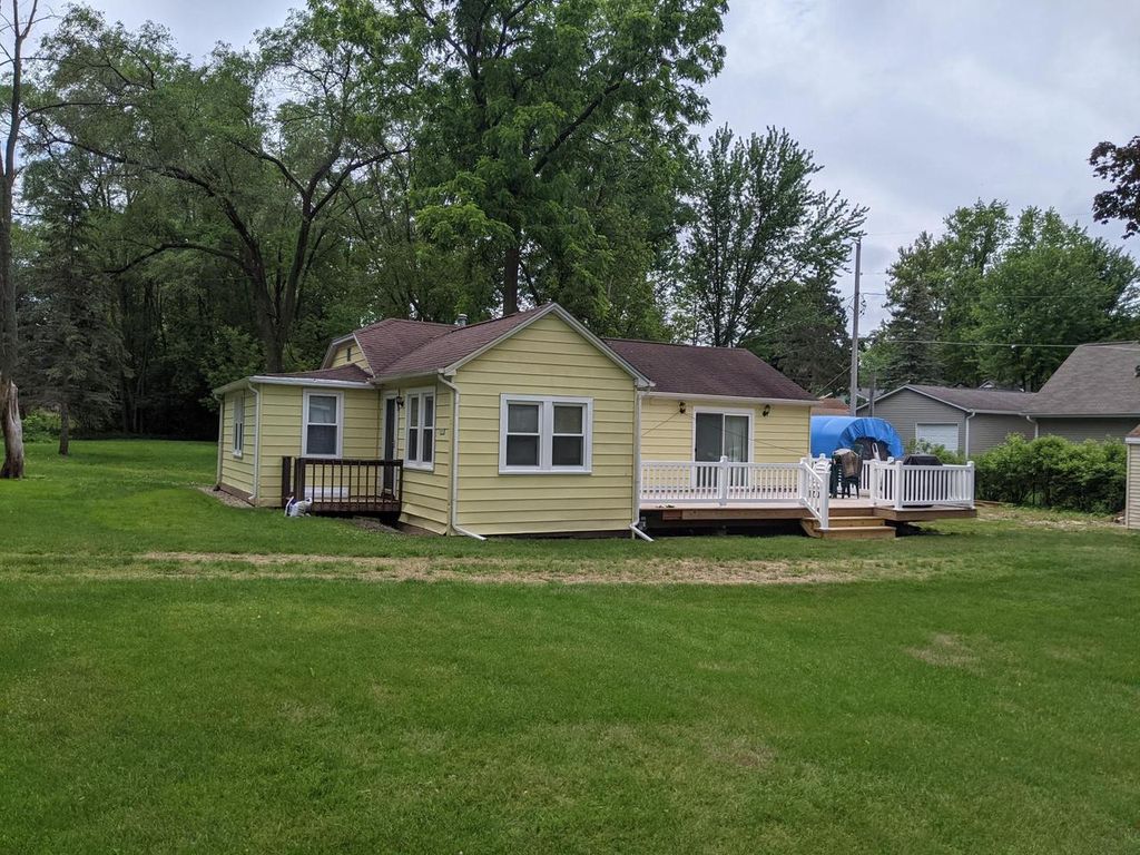 4307 West Dr, Delavan, WI 53115
