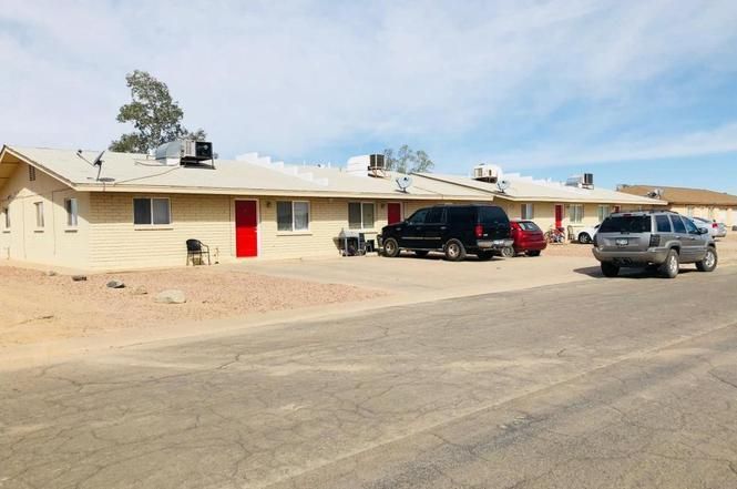 15890 S Moon Valley Rd, Arizona City, AZ 85123