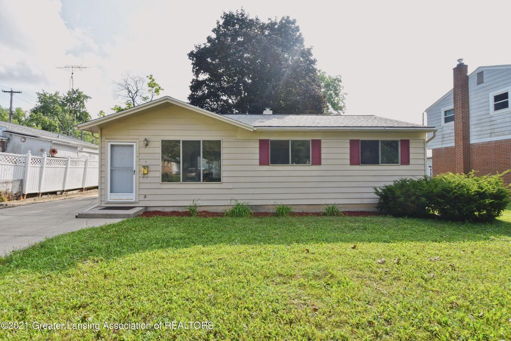 3411 S Catherine St, Lansing, MI 48911