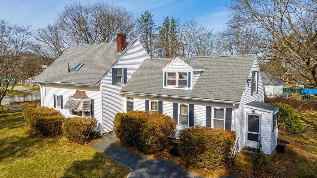 24 S Main St, MA 02743 MLS 73091596 Trulia