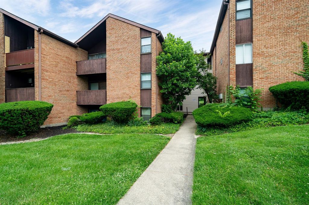 4906 Chalet Dr #502, Cincinnati, OH 45217