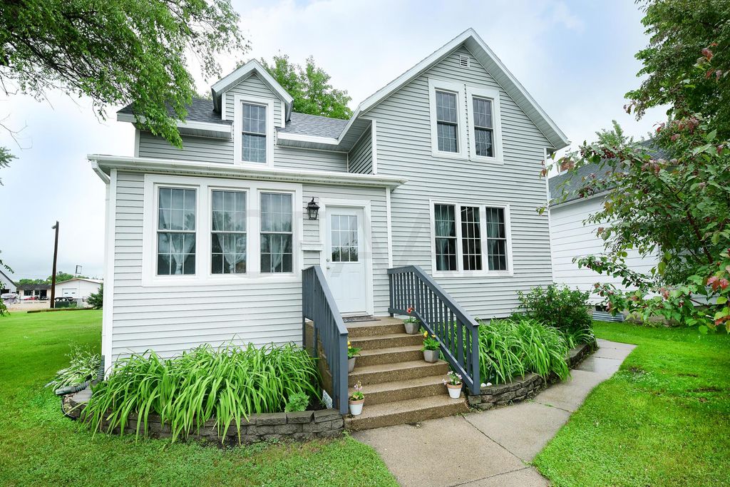 homes for sale coleraine mn