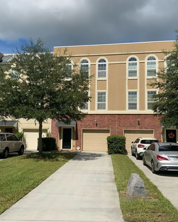 4480 Ellipse Dr, Jacksonville, FL 32246