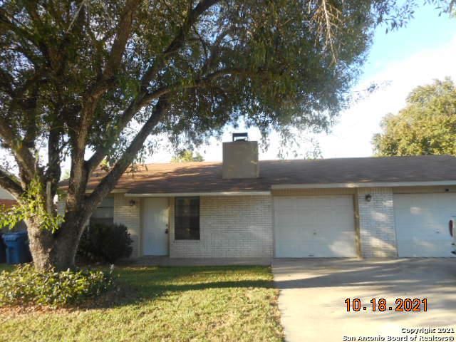 1030 Orts Dr #A, Pleasanton, TX 78064