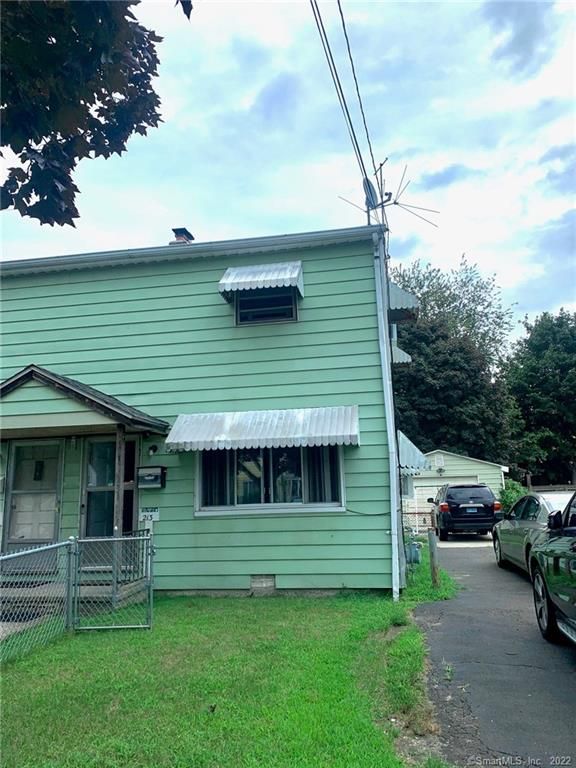 213 Larkin Ct, Stratford, CT 06615