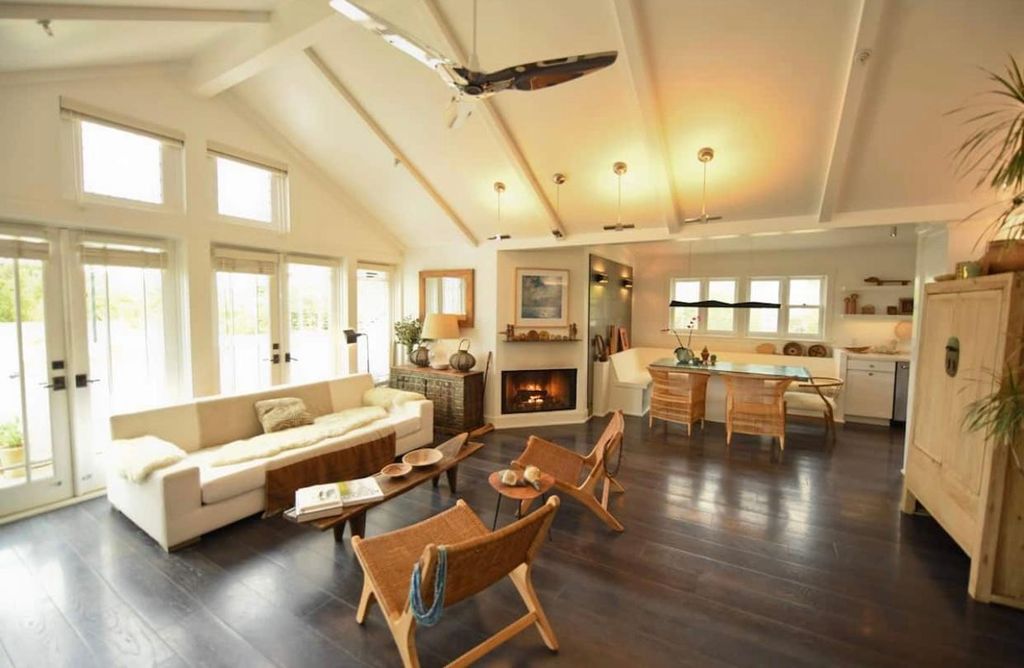 1227 De La Vina St #C, Santa Barbara, CA 93101