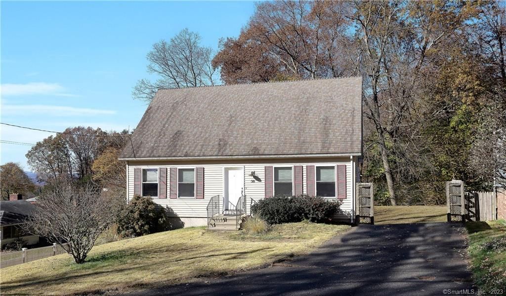 38 High St, Portland, CT 06480 See Est. Value, Schools & More