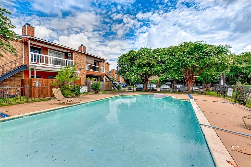 12380 Sandpiper Dr #101, Houston, TX 77035