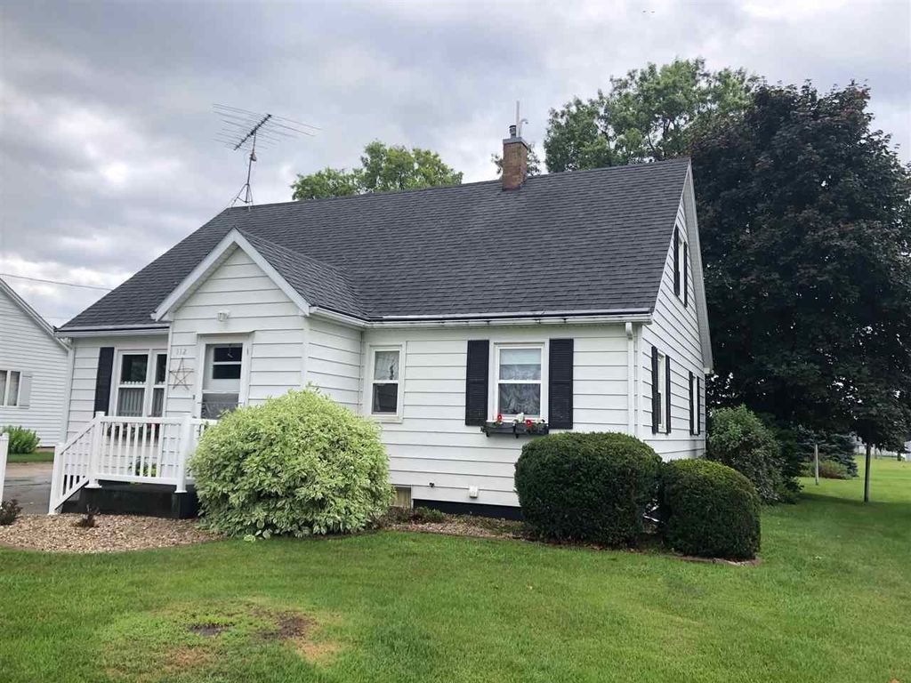 112 W 4th St, Wellsburg, IA 4 Bed, 3 Bath SingleFamily Home 7