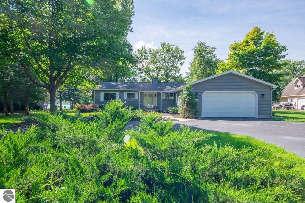 3671 Peninsular Shores Dr, Grawn, MI 49637 Trulia