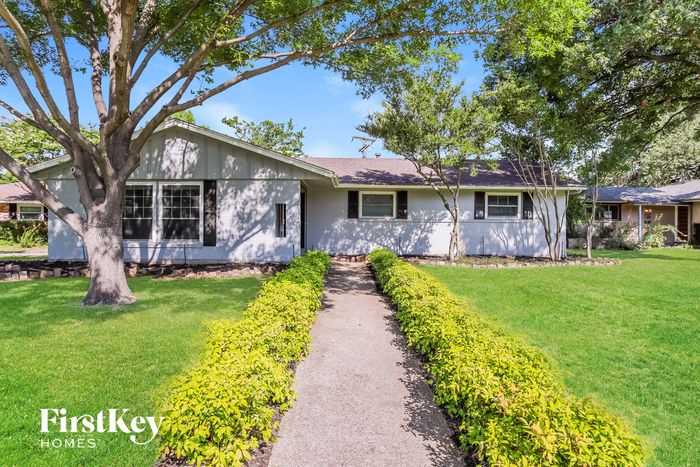 3439 Timberview Cir, Dallas, TX 75229