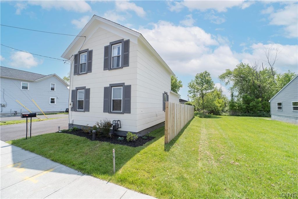 224 E 1st St, East Syracuse, NY 13057 Trulia