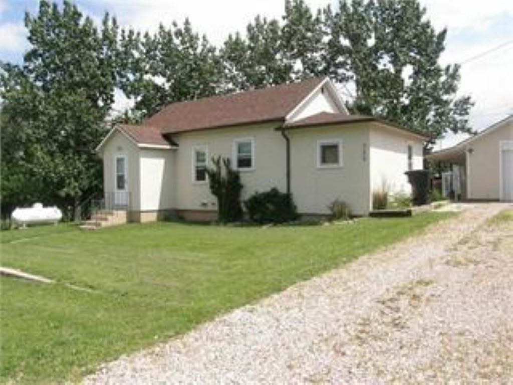 720 Lincoln St, Custer, SD 57730