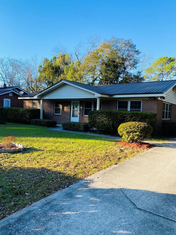 1416 Elizabeth St, Waycross, GA 31503 3 Bed, 2 Bath 1416 Elizabeth St, Waycross, GA 31503 3 Bed, 2 Bath