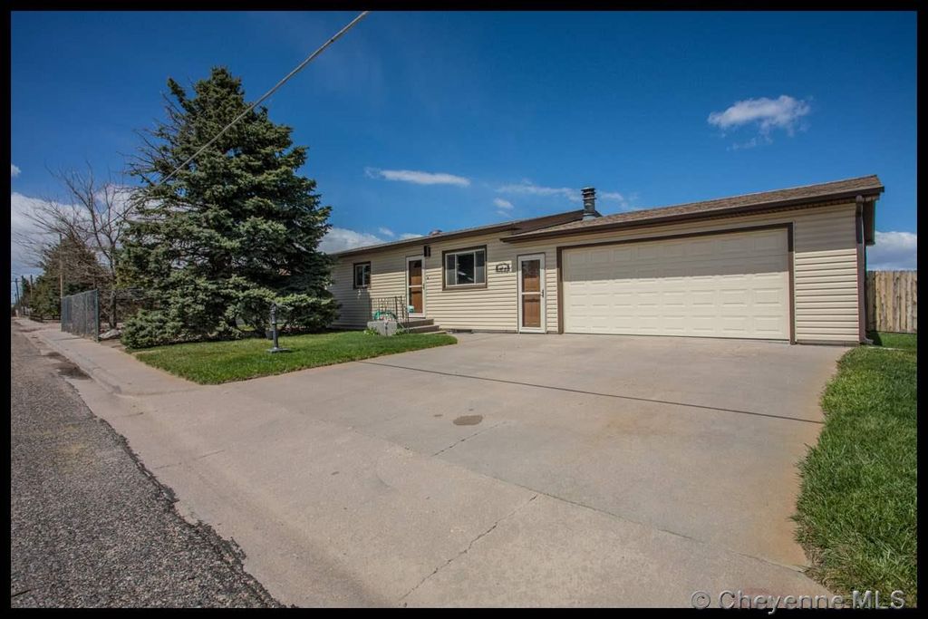 515 E 5th St, Pine Bluffs, WY 82082 Trulia