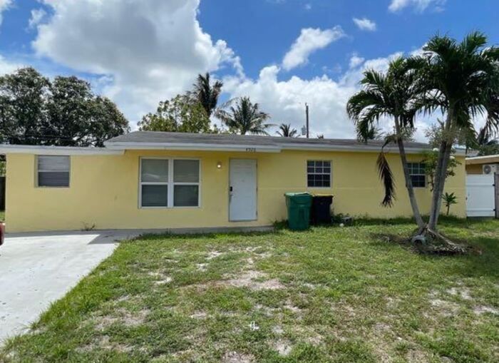 4926 SW 44th Ter, Dania Beach, FL 33314