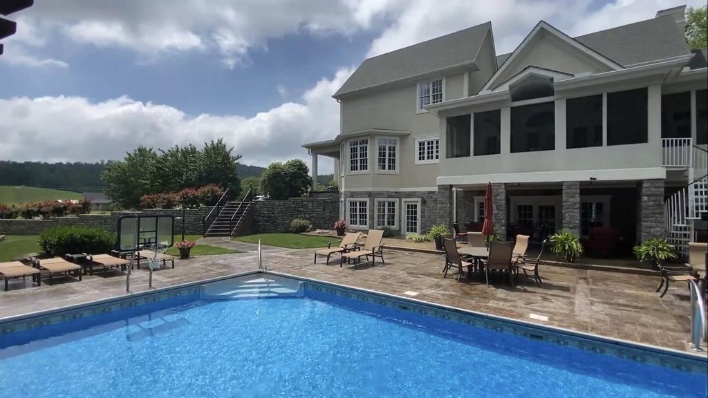 16 Greystone Farm Dr, Corbin, KY 40701