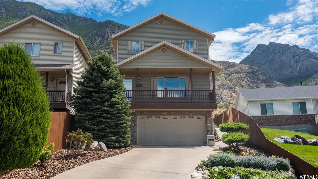 1402 N Spring Mountain Dr, Springville, UT 84663