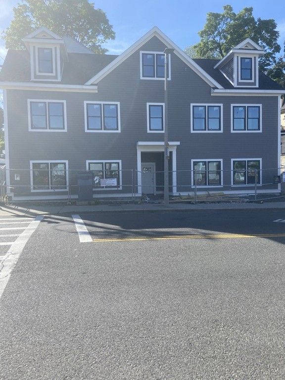 1 Cedar St, Roxbury, MA 02119