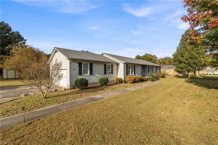 316 Allen Ct, Emporia, VA 23847