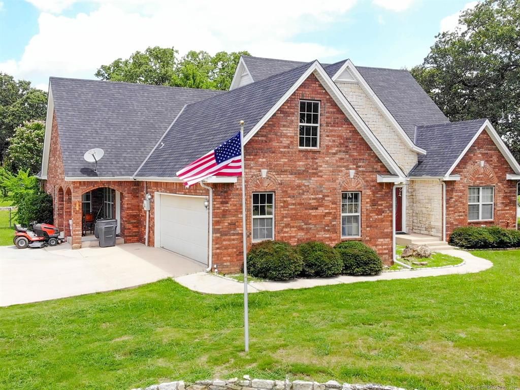 3911 Rolling Hills Dr, Ardmore, OK 73401