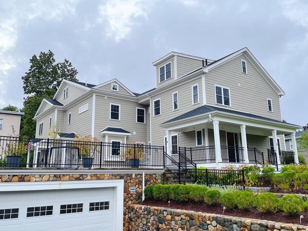 26 Dalby St #5, Newton, MA 02458