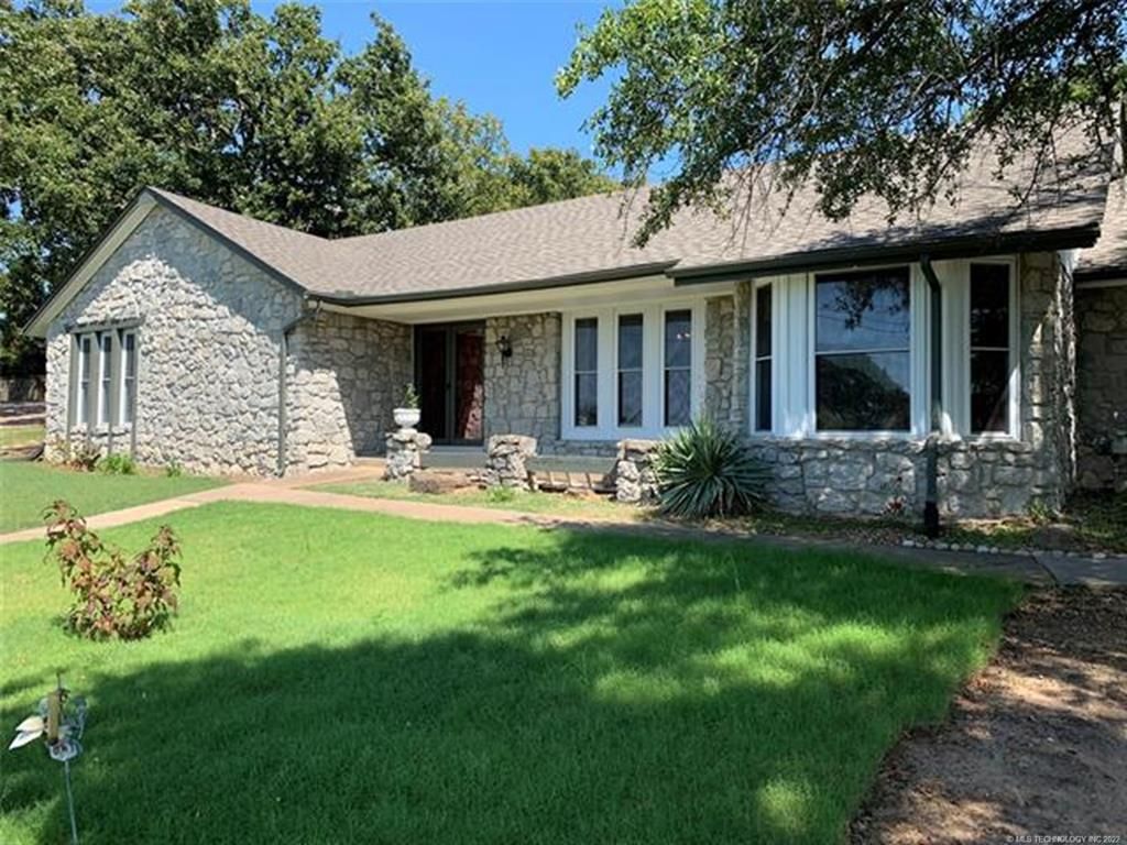 1509 S Mission Ln, Okmulgee, OK 74447